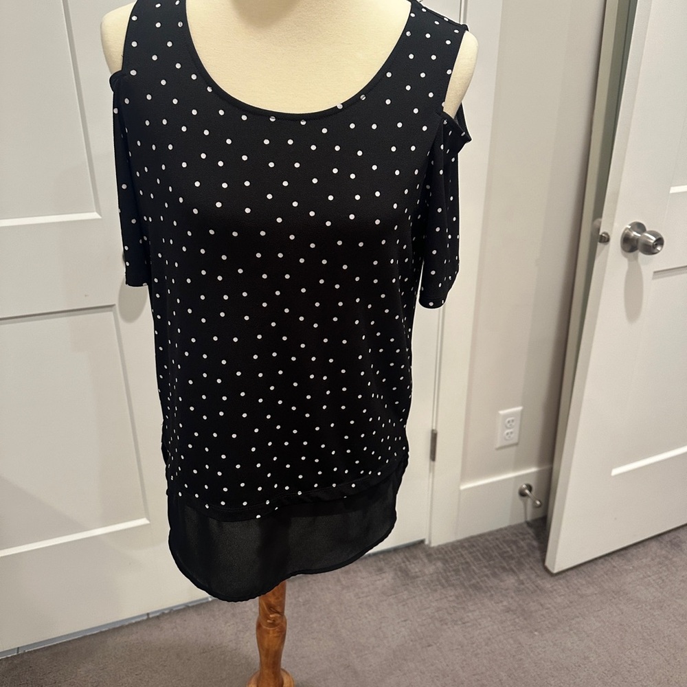 🔥 Cynthia Rowley Black and White Polka Dot Blouse 🔥